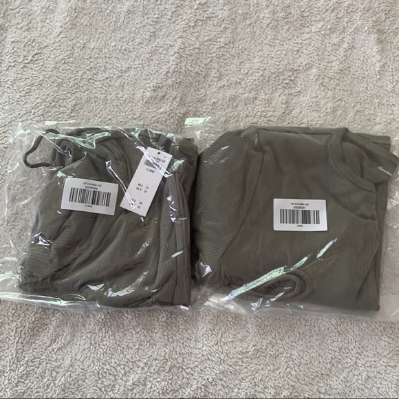 Abercrombie | Wrap Top - Picture 2 of 2